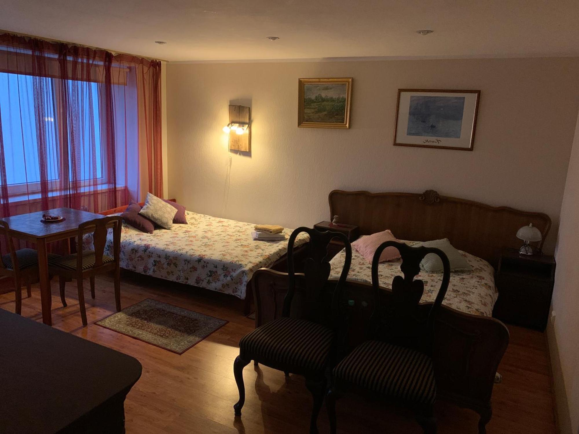 Rueuetli - Cute Old Town Apartment - 2 Big Beds, Free Parking Tartu Ngoại thất bức ảnh